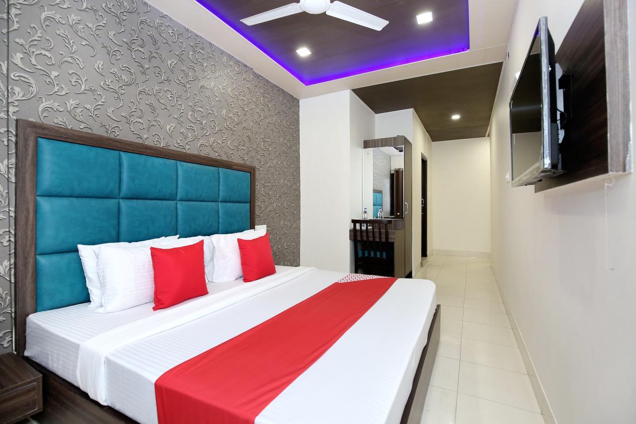 Oyo 12354 Hotel Sangreela Amritsar Eksteriør billede