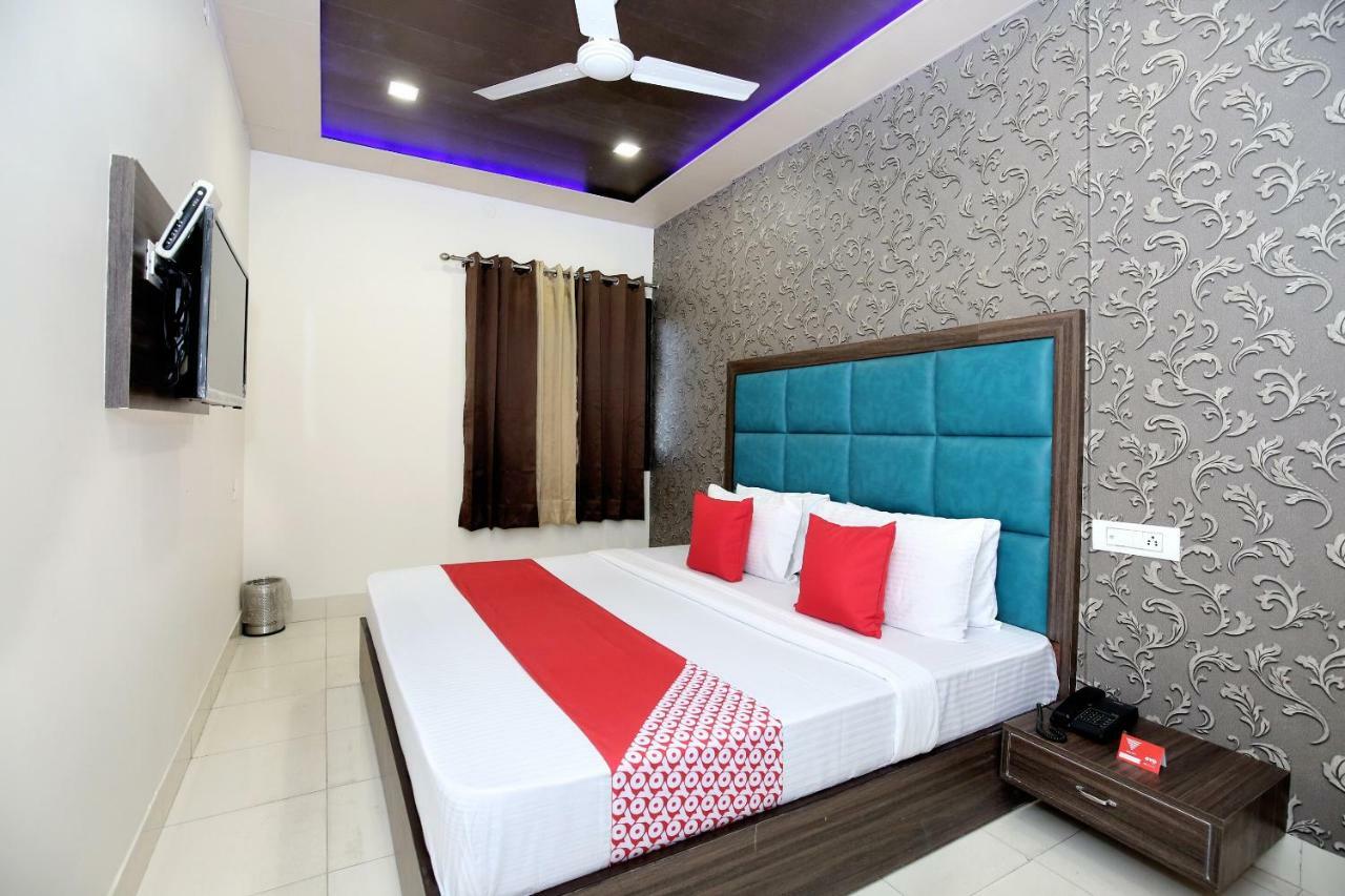 Oyo 12354 Hotel Sangreela Amritsar Eksteriør billede