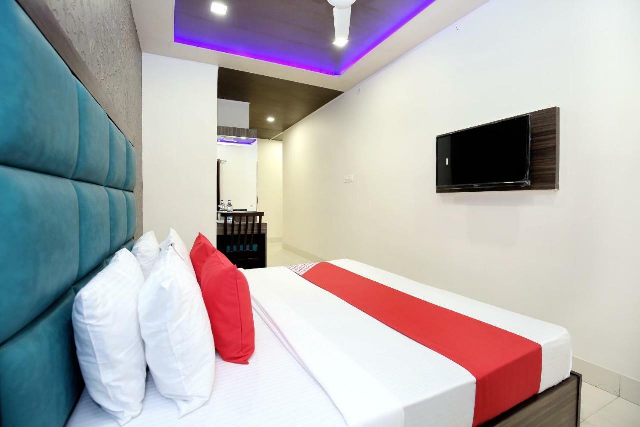 Oyo 12354 Hotel Sangreela Amritsar Eksteriør billede