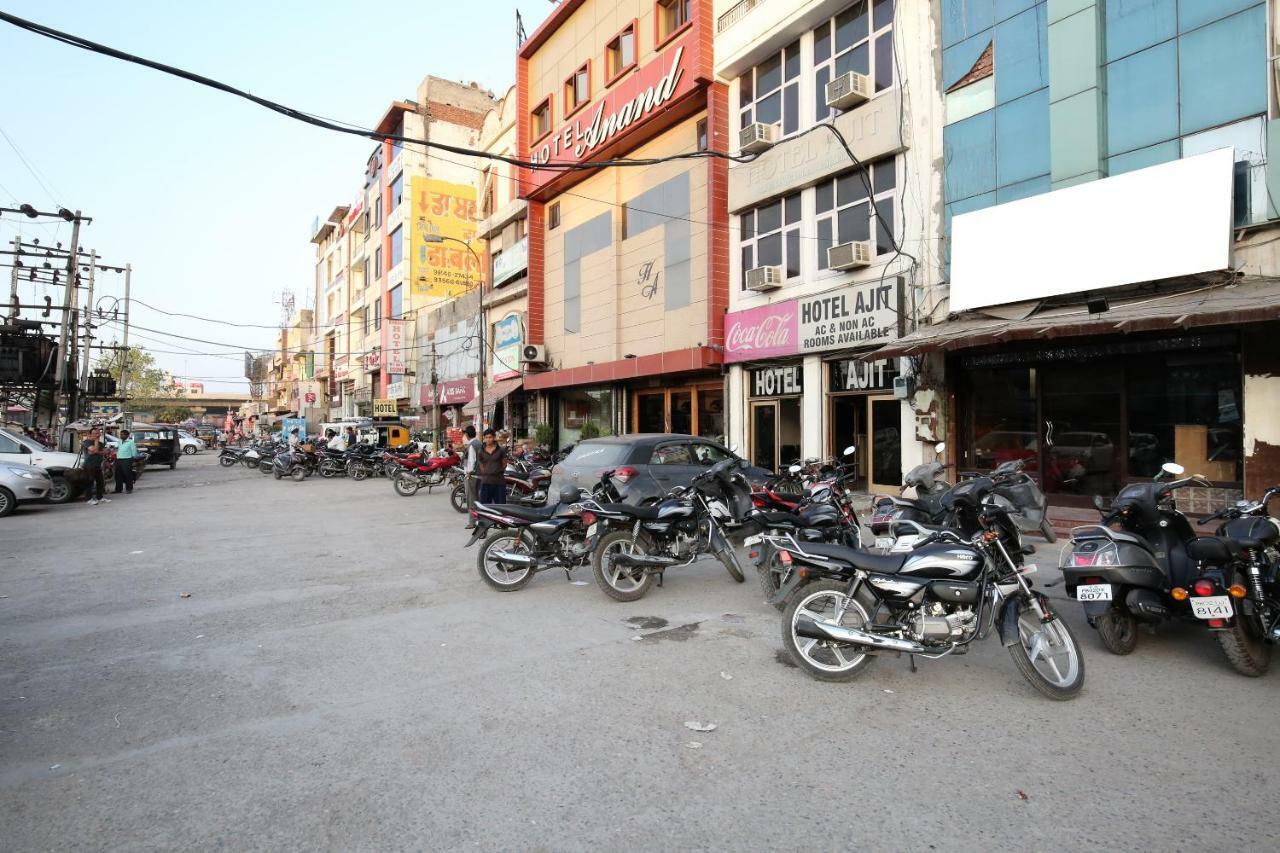 Oyo 12354 Hotel Sangreela Amritsar Eksteriør billede